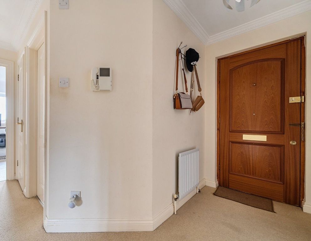 Property photo 2 of 8 Picture No. 19