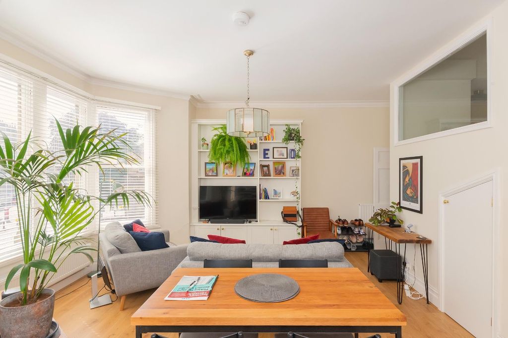 Property photo 1 of 19 0L3Ccn - Reception E.Jpg