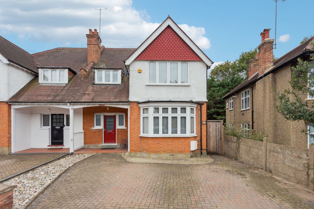 Property photo 1 of 12