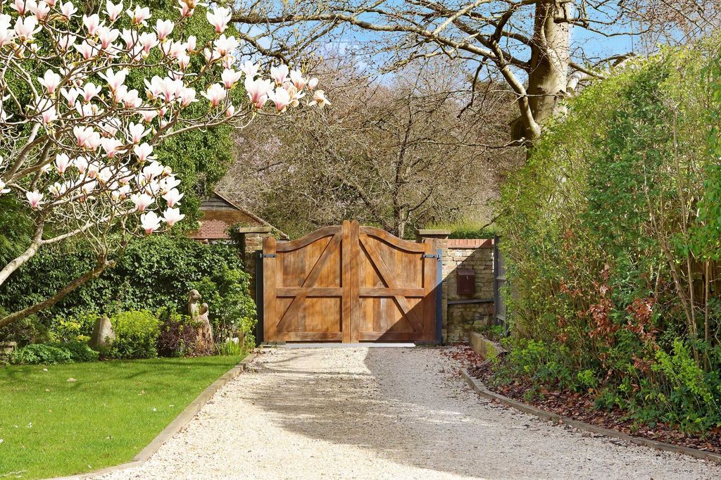 Property photo 2 of 26 Picture No. 05