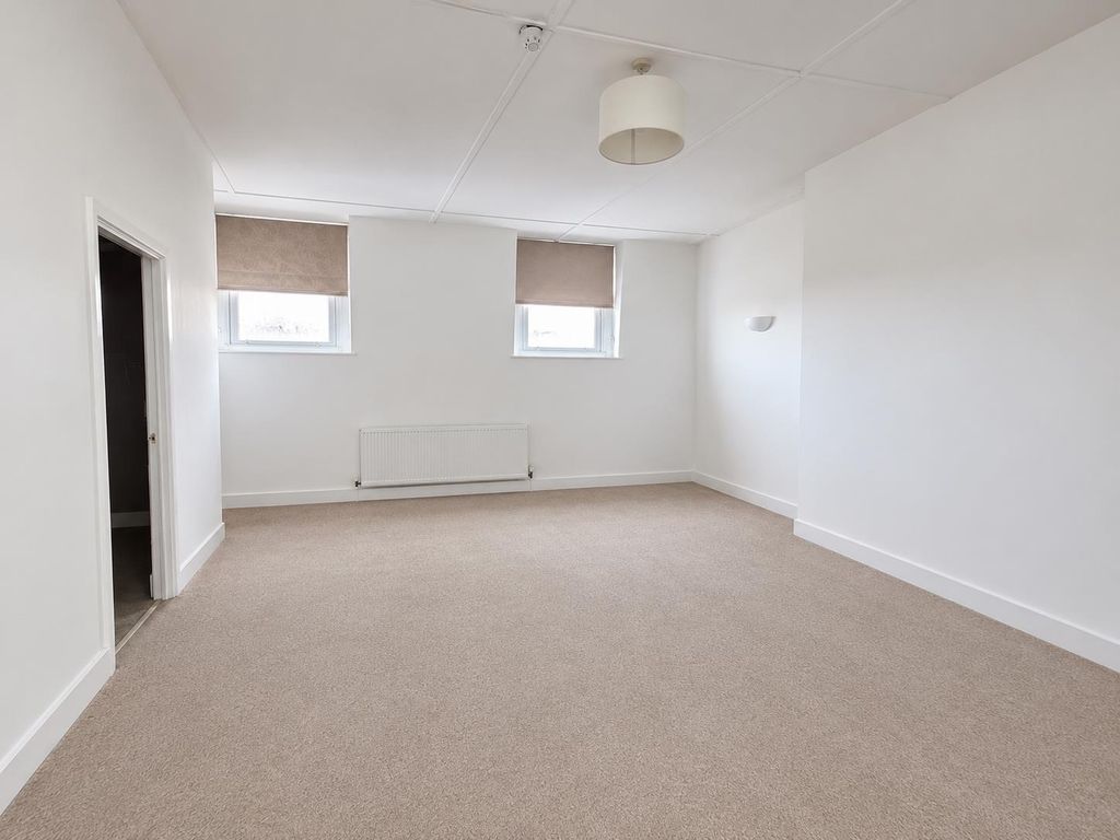 Property photo 2 of 5 Image