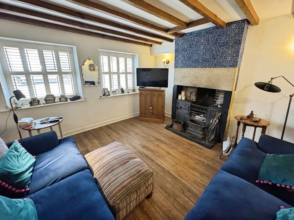 Property photo 2 of 19 A155E2c9-B6052958-A790-42cc-Ad83-7Dbe8F526Bcb