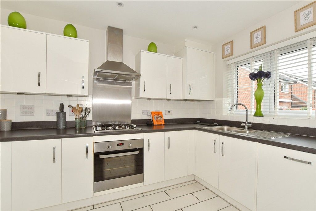 Property photo 1 of 16 Kitchen