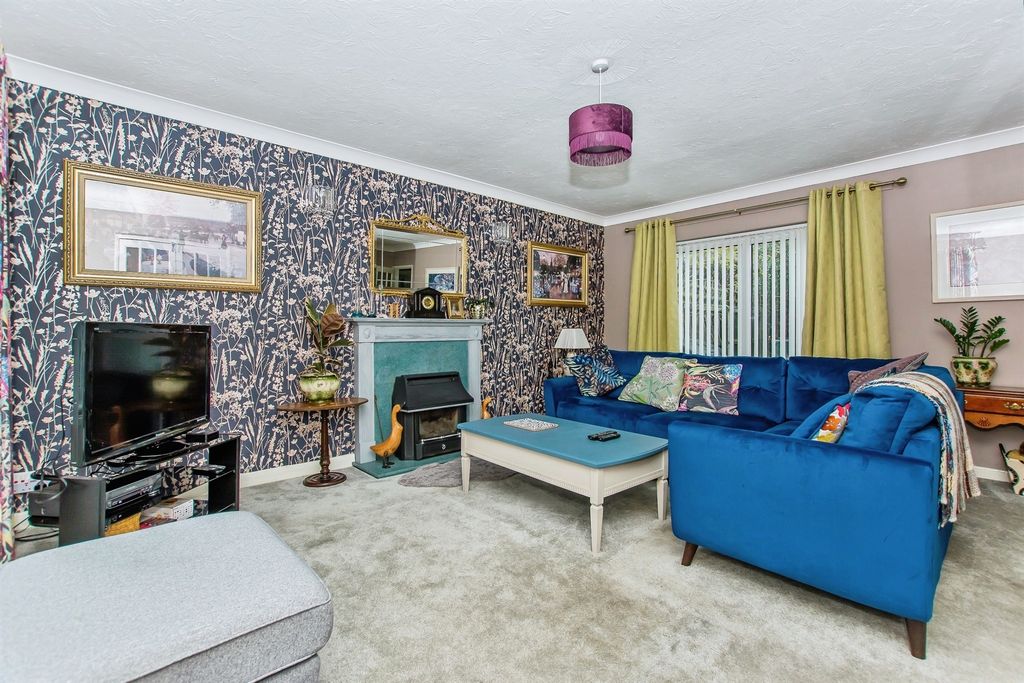 Property photo 3 of 20