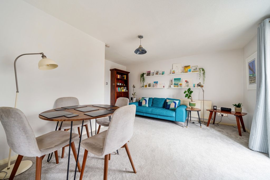 Property photo 1 of 7 936444 (3)