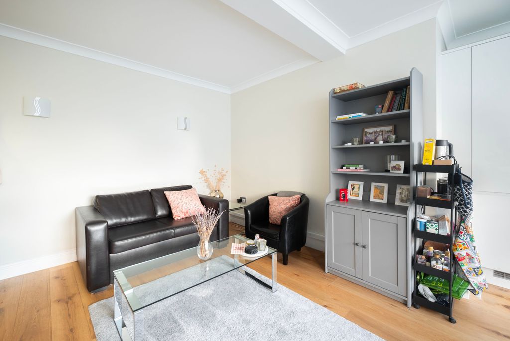 Property photo 2 of 6 Picture No. 07