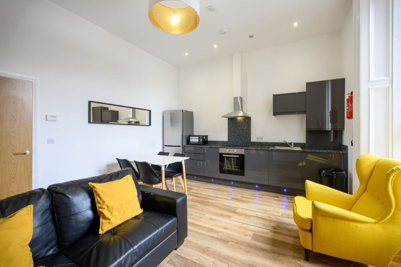 Property photo 2 of 7 Photo 6