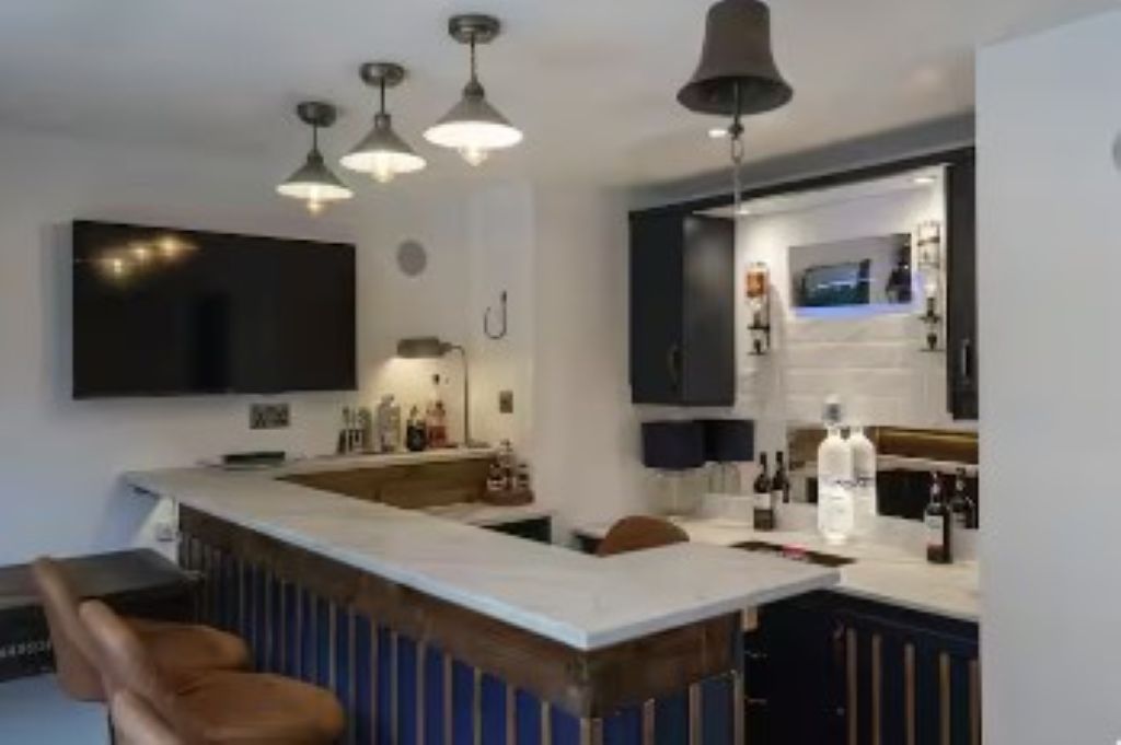 Property photo 3 of 27