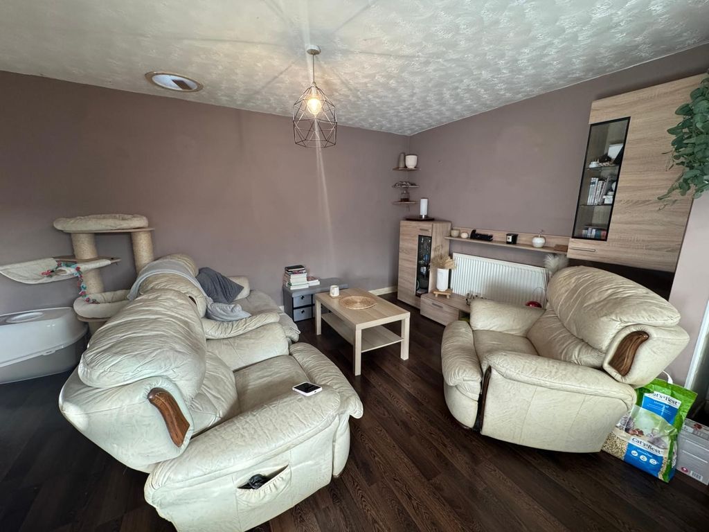 Property photo 2 of 8 View