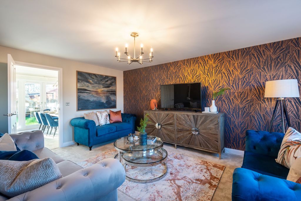 Property photo 2 of 10 Buckingham Lounge
