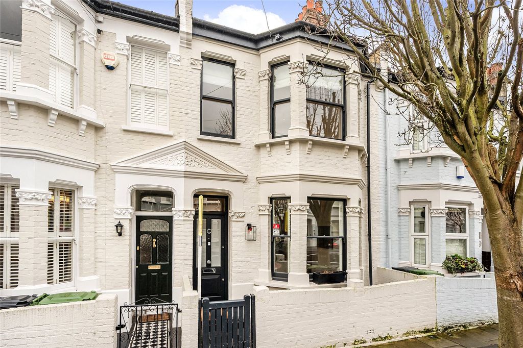 Property photo 3 of 28 Picture No. 26