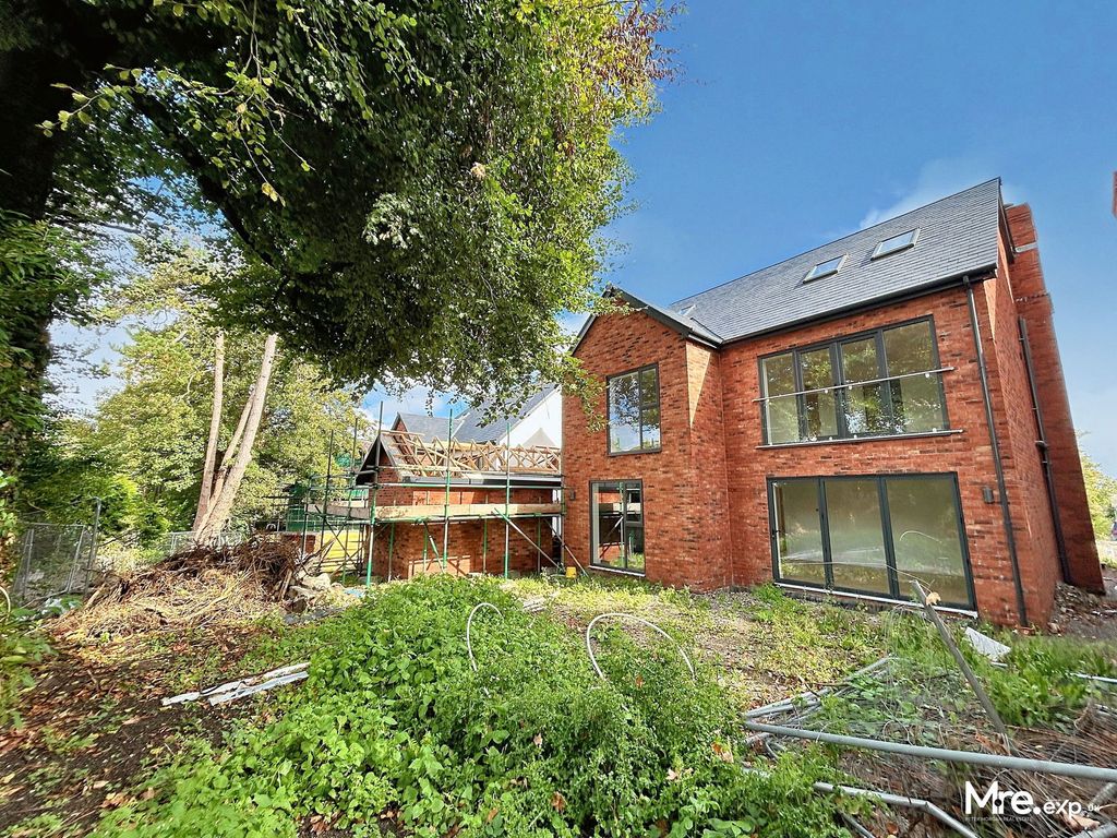Property photo 3 of 32