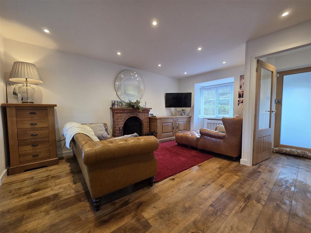 Property photo 2 of 20 315549.Jpg