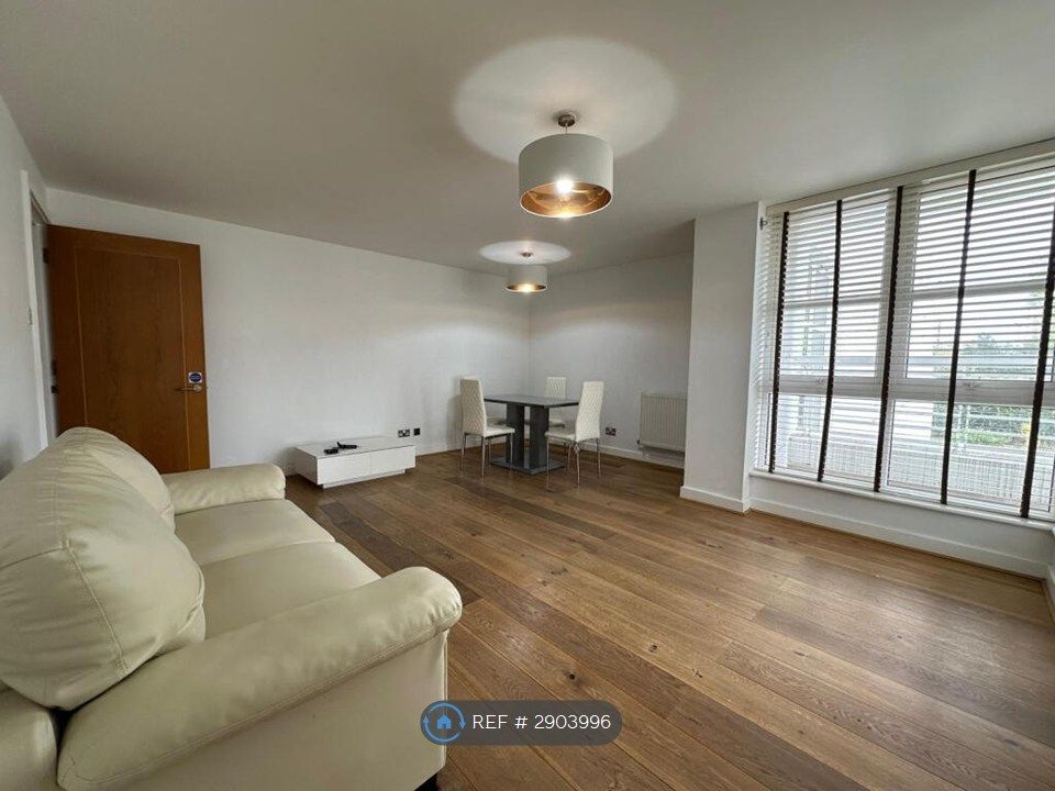 Property photo 3 of 24
