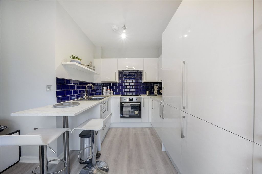 Property photo 3 of 15 Picture No. 11