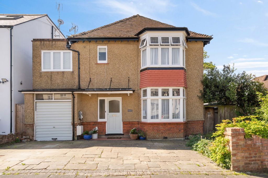Property photo 1 of 17