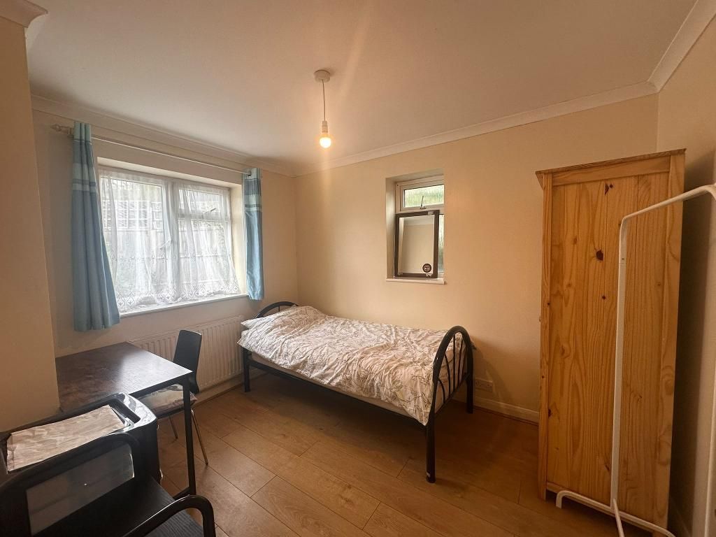 Property photo 1 of 4