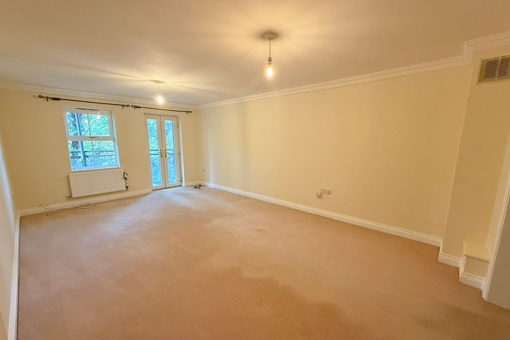 Property photo 2 of 9 Living Room