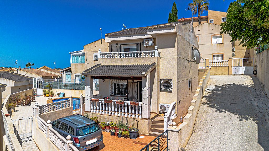 Property photo 1 of 36
