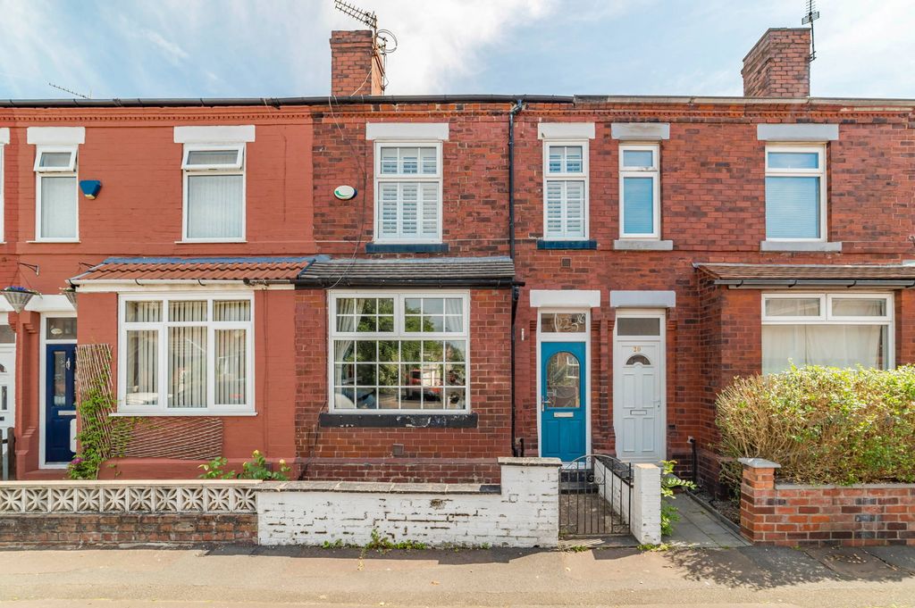 Property photo 1 of 17