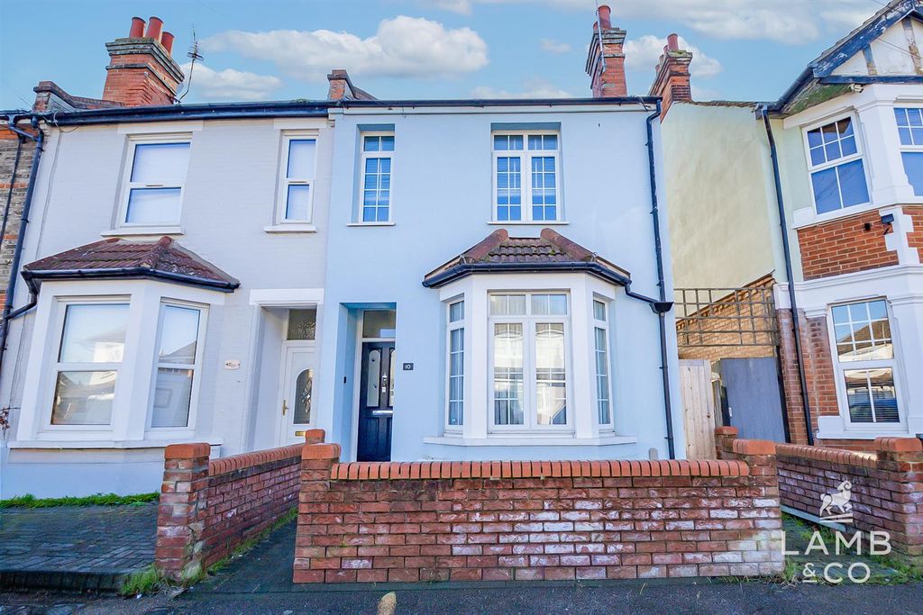 Property photo 1 of 18