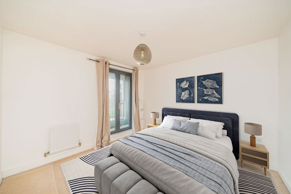Property photo 3 of 4