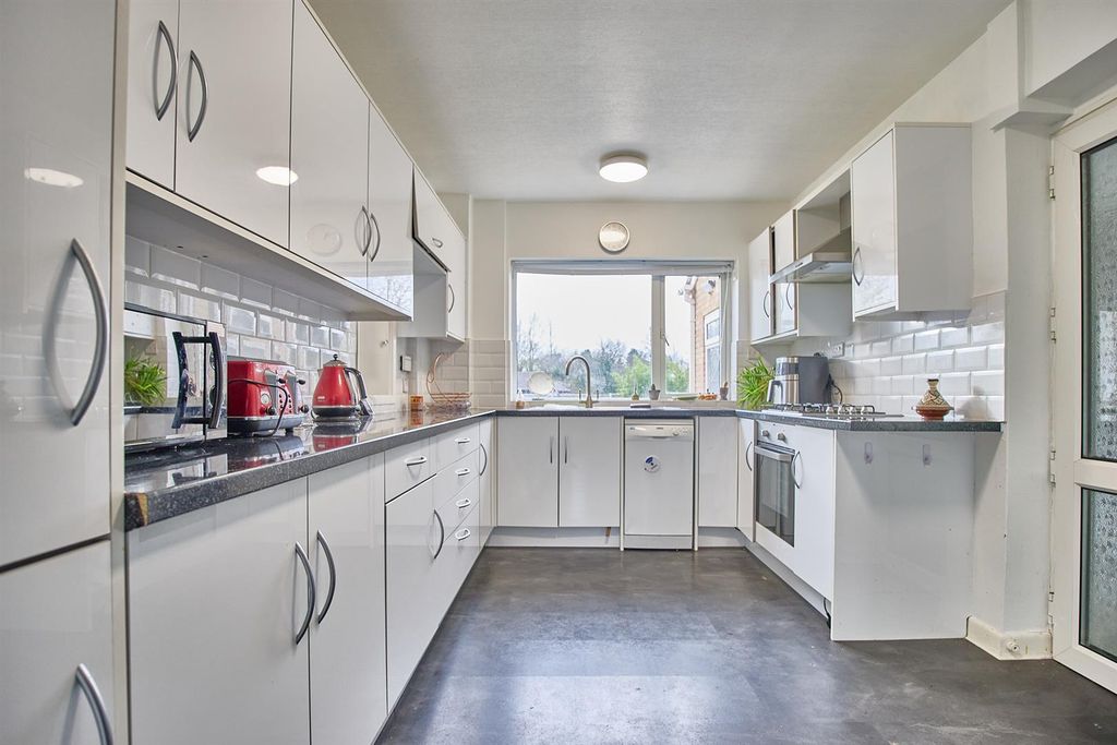 Property photo 2 of 10 Peters Avenue Newbold Verdon 6.Jpg