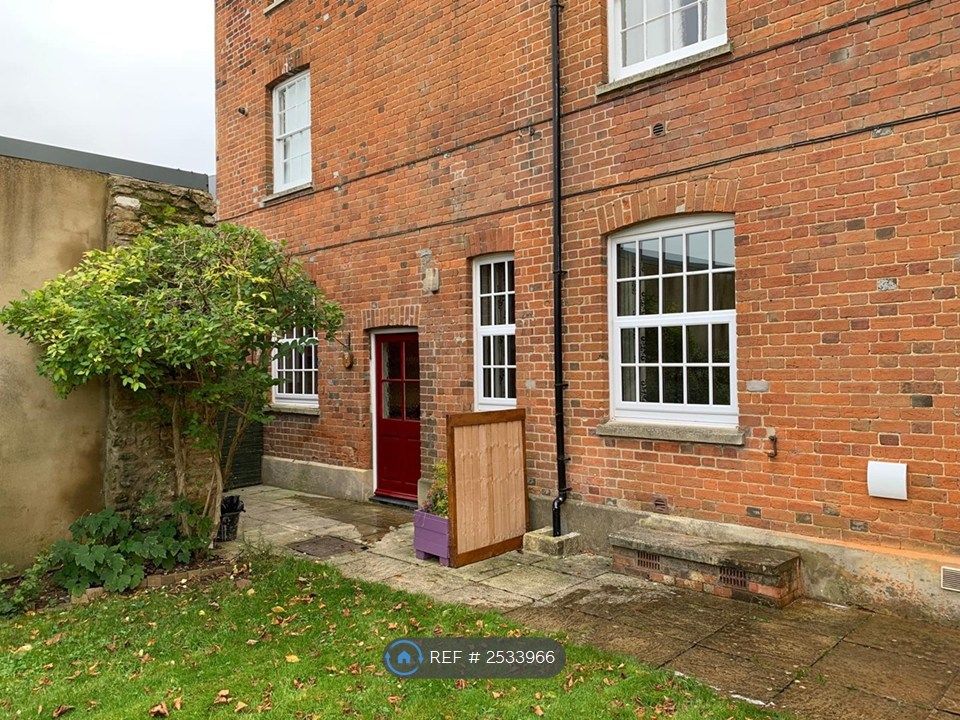 Property photo 3 of 8