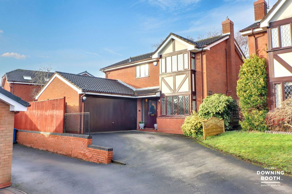 Property photo 2 of 27