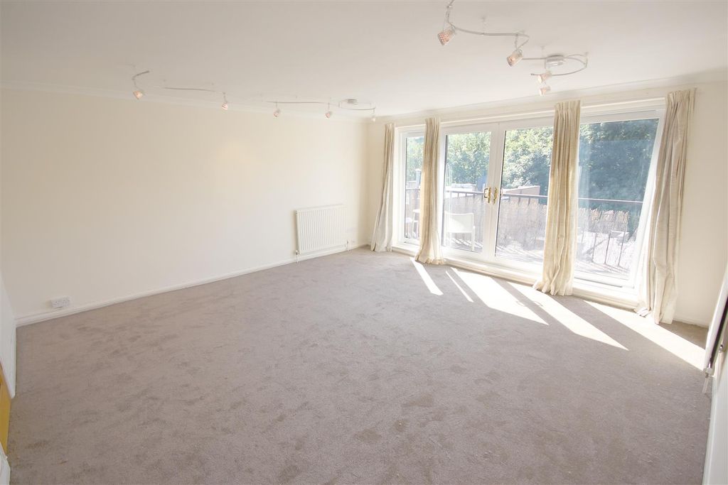 Property photo 2 of 10 Reception Room