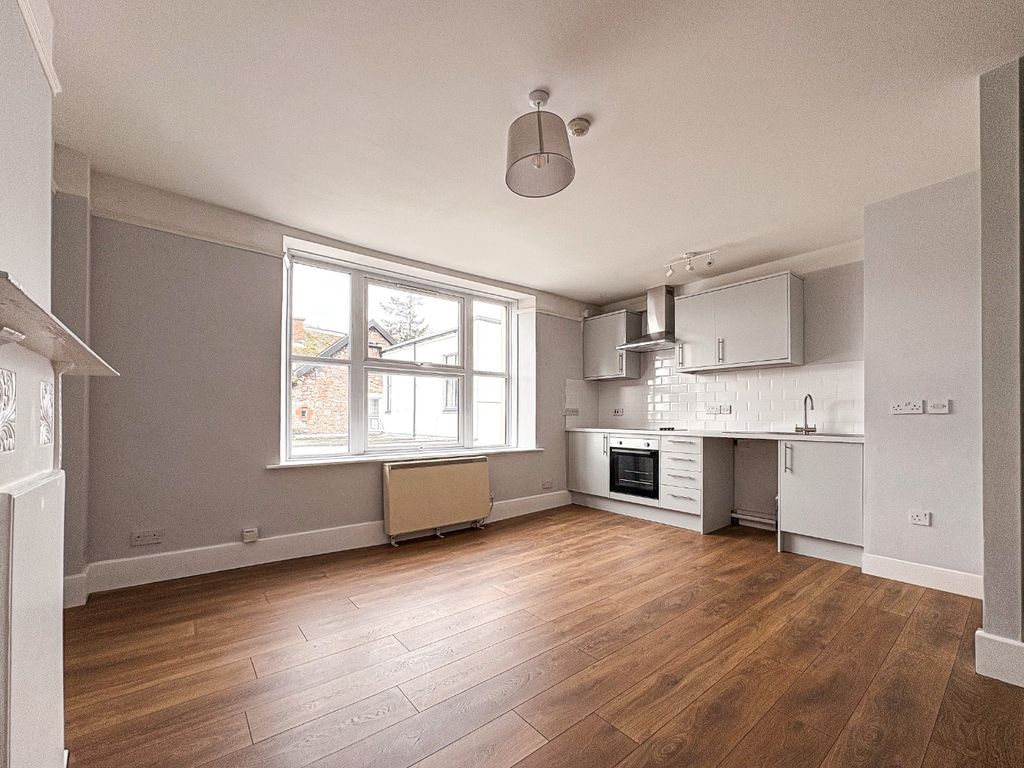 Property photo 2 of 6 4960963