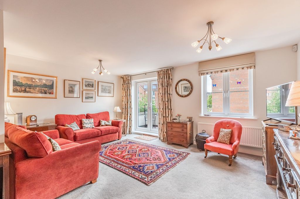 Property photo 2 of 12