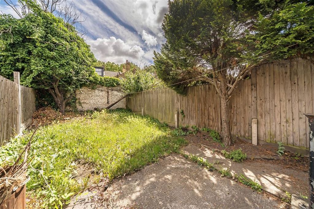 Property photo 3 of 8