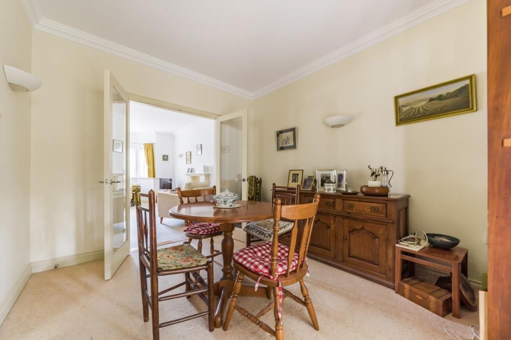 Property photo 3 of 10 Dining Area