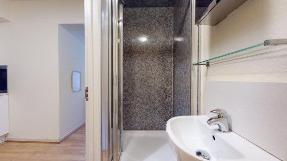 Property photo 2 of 16 Img-20251001-Wa0006.Jpg