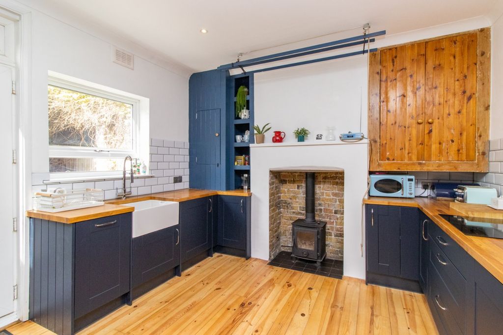 Property photo 3 of 13 Picture 3