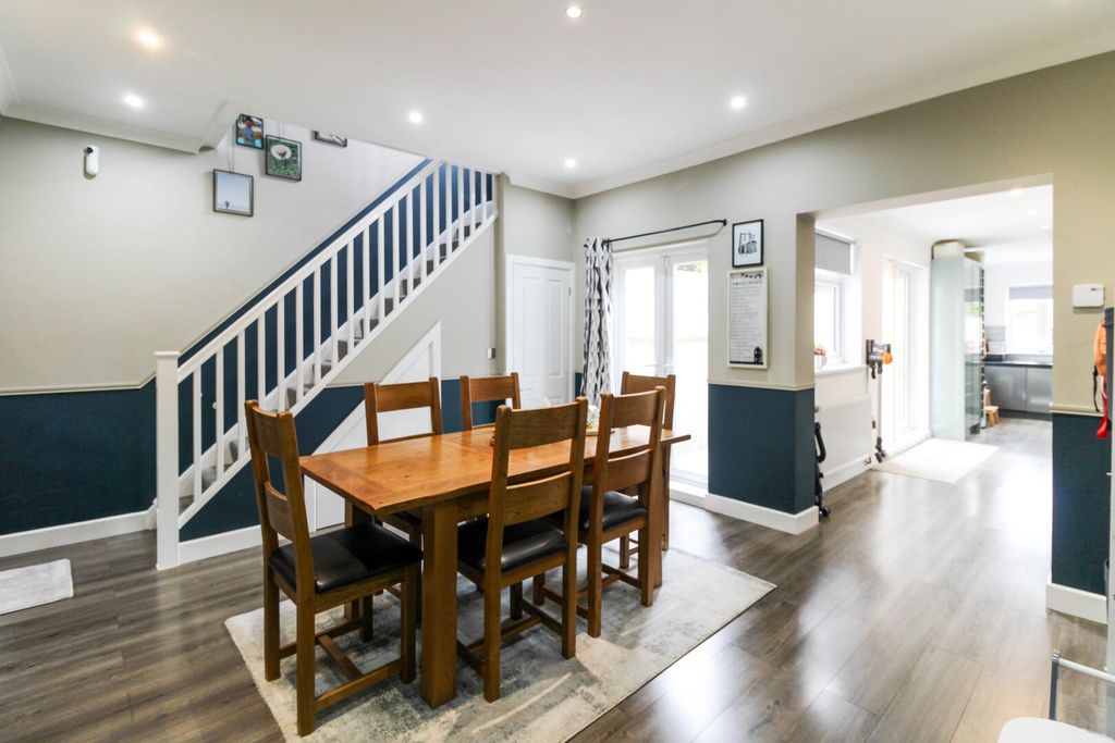 Property photo 2 of 13 Dining Room