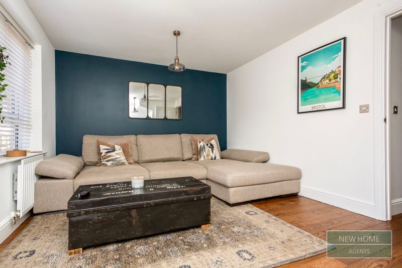 Property photo 2 of 17 Photo 3