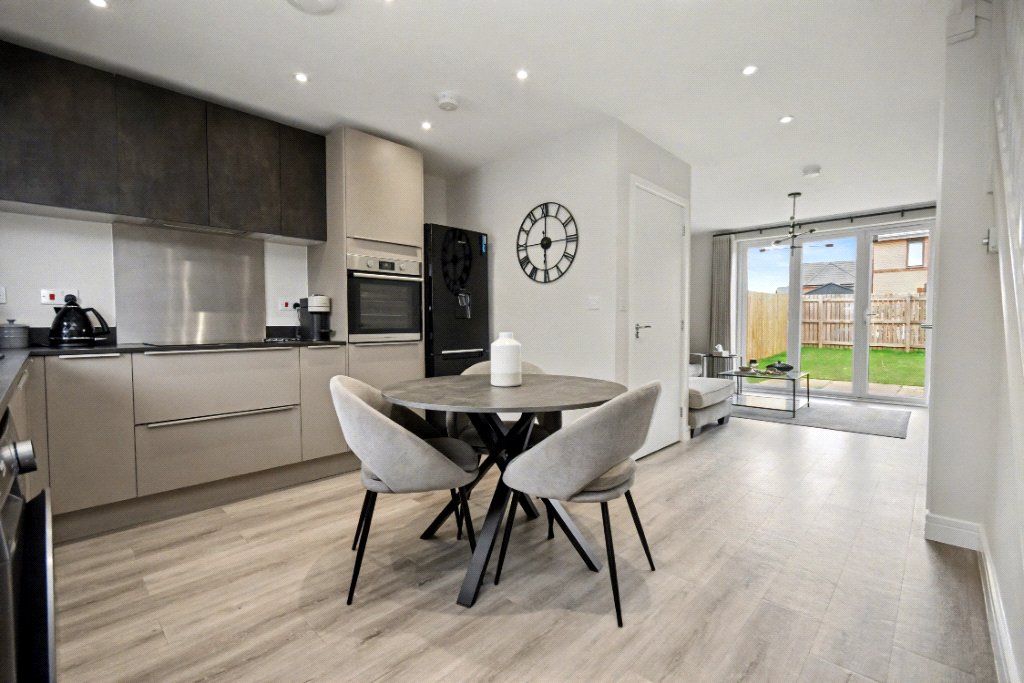 Property photo 1 of 17 Picture No. 01