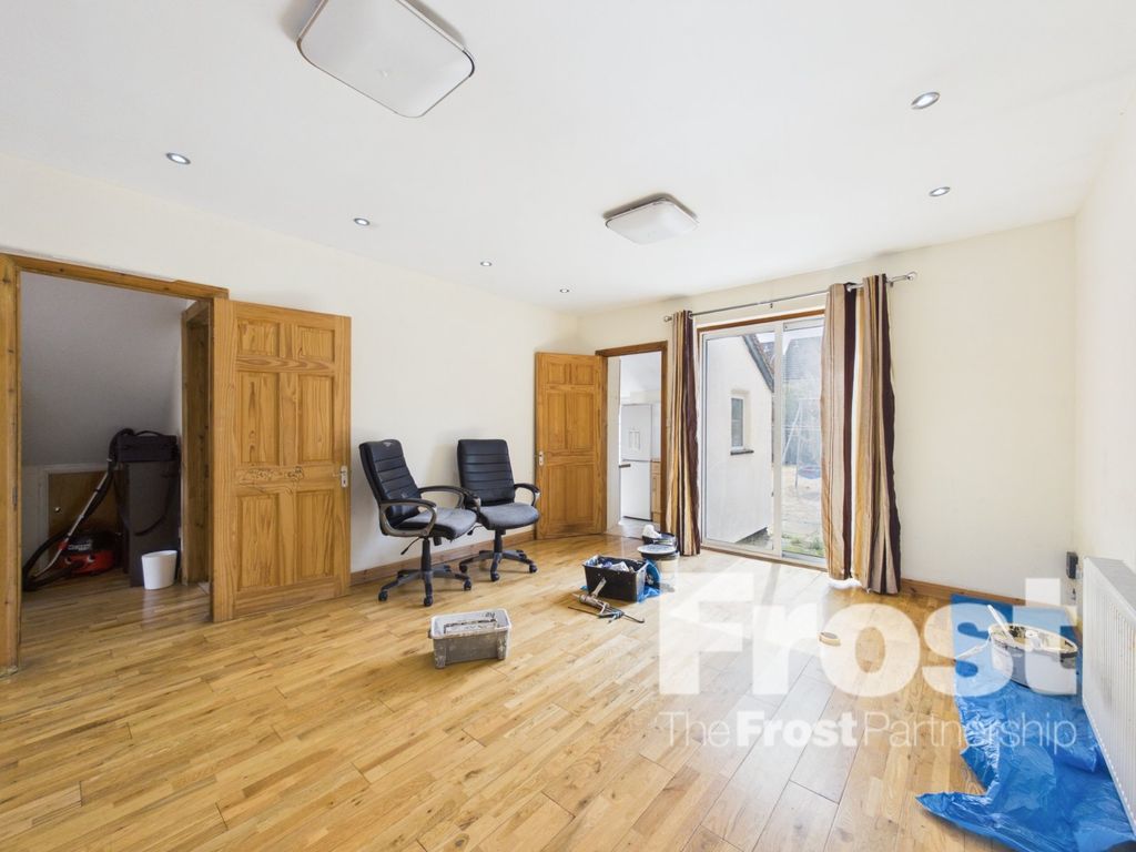 Property photo 3 of 11 Picture No. 08