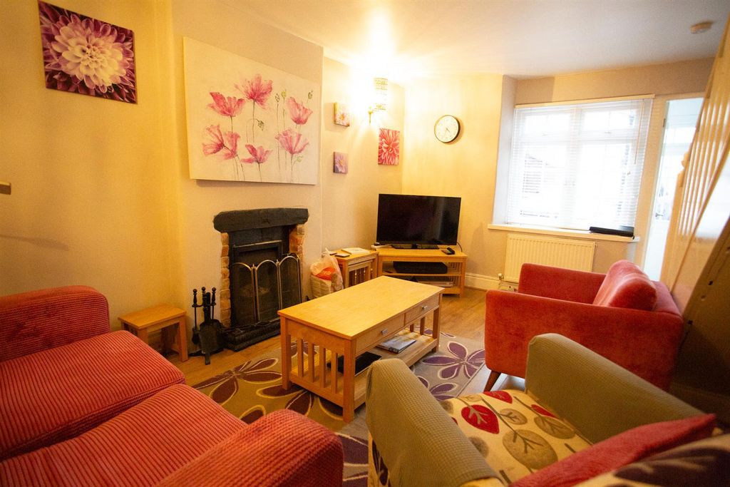 Property photo 3 of 11 Derb7927.Jpg