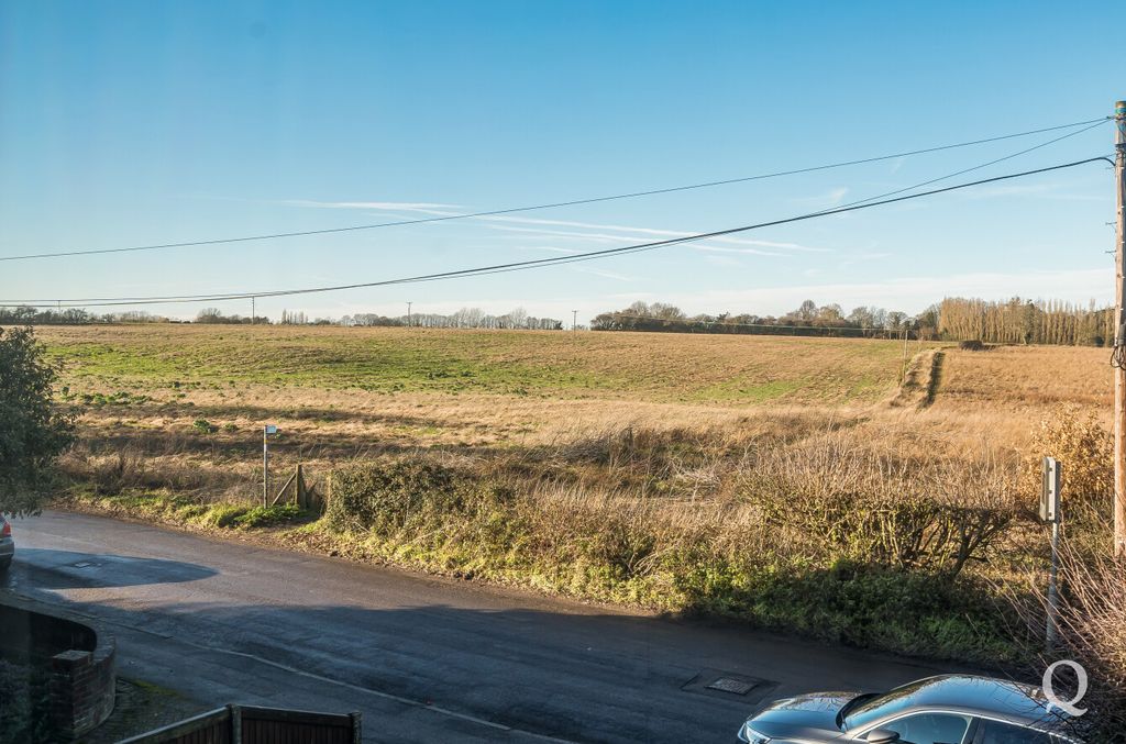 Property photo 2 of 23 F6Ae59B0-d367-412...