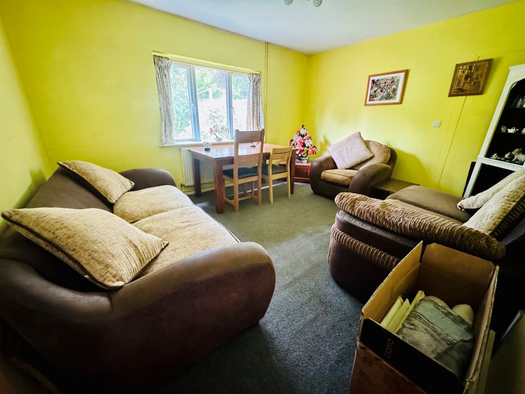 Property photo 2 of 18