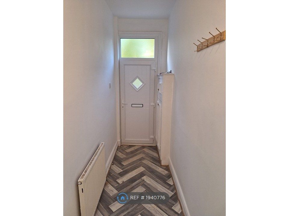 Property photo 3 of 13 Hallway