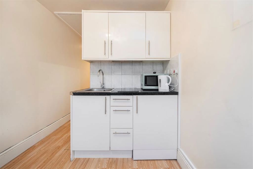 Property photo 2 of 3