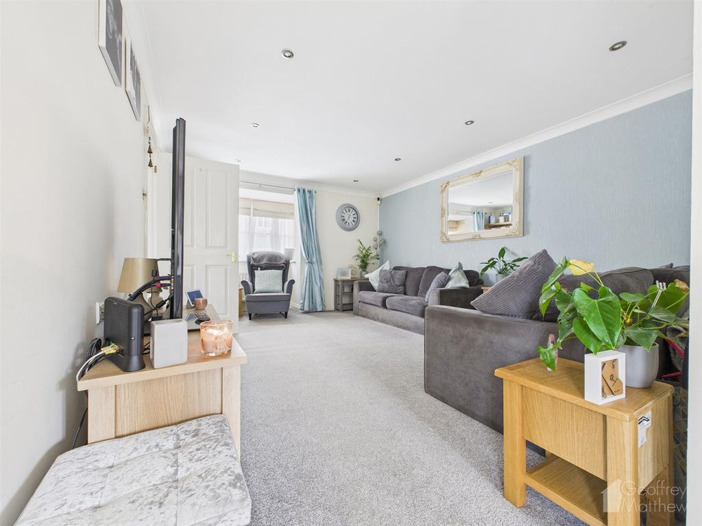 Property photo 3 of 29 Cam02365G0-Pr0372-Still032.Jpg