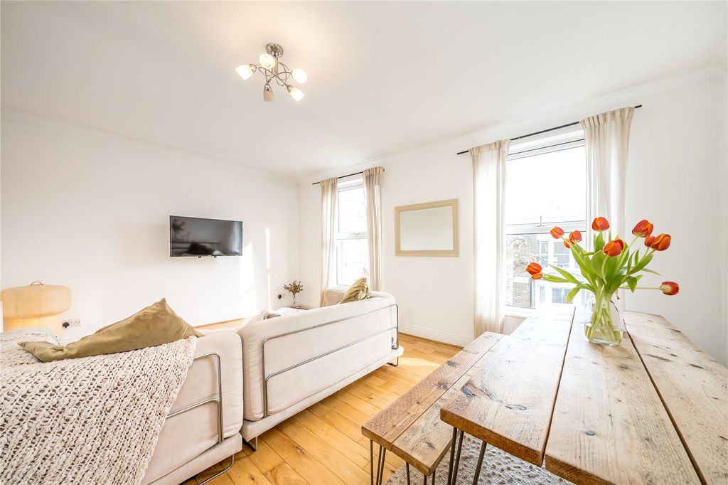 Property photo 2 of 14 Picture No. 08