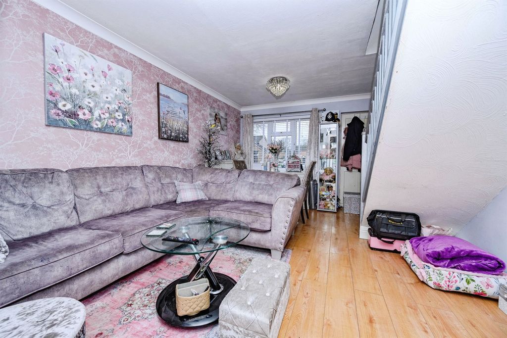 Property photo 3 of 14