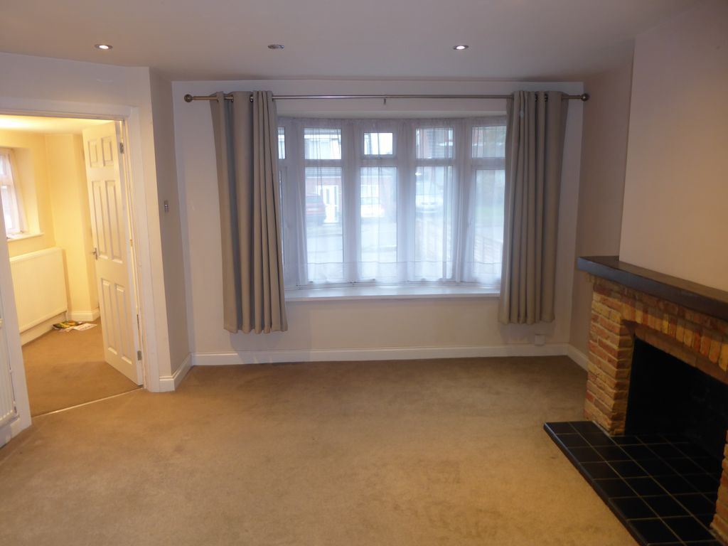 Property photo 3 of 10 Lounge