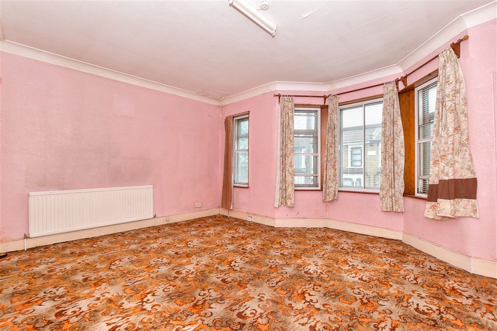 Property photo 3 of 10 Bedroom 1